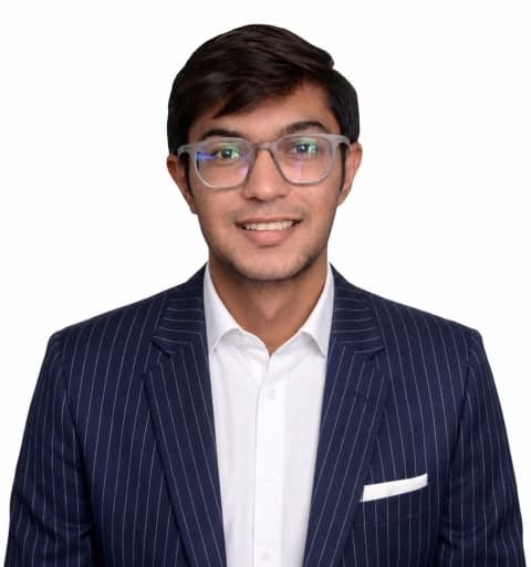 Portrait of Het Nileshbhai Joshi, Proprietor of Ganesh Catering Service